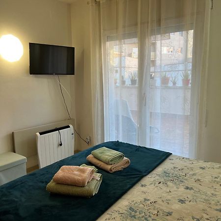 Còmode apartament al bell mig de Girona Exterior foto